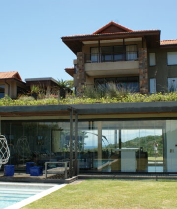 commercial and residential window cleaning; window cleaning services; commercial window cleaning; residential window cleaning; high rise window cleaning; Kwazulu-Natal; Umhlanga; North Coast; Durban; Upper Highway; Ballito