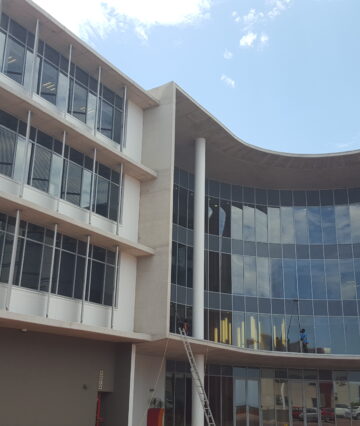 commercial and residential window cleaning; window cleaning services; commercial window cleaning; residential window cleaning; high rise window cleaning; Kwazulu-Natal; Umhlanga; North Coast; Durban; Upper Highway; Ballito